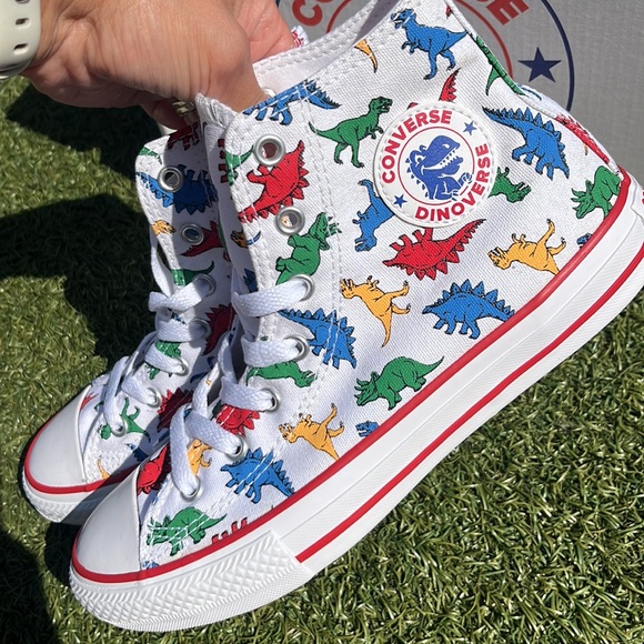 Limited edition unisex Dino Converse sz 5 Youth - Picture 2 of 9